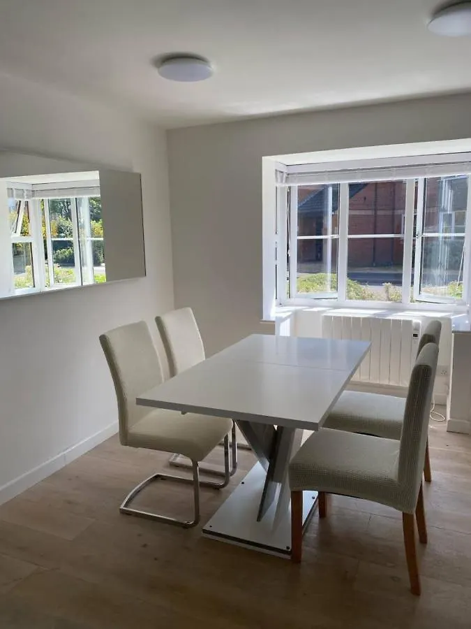 Spacious And Cosy 2 Bedroom Flat In Bermondsey London 0*,  United Kingdom